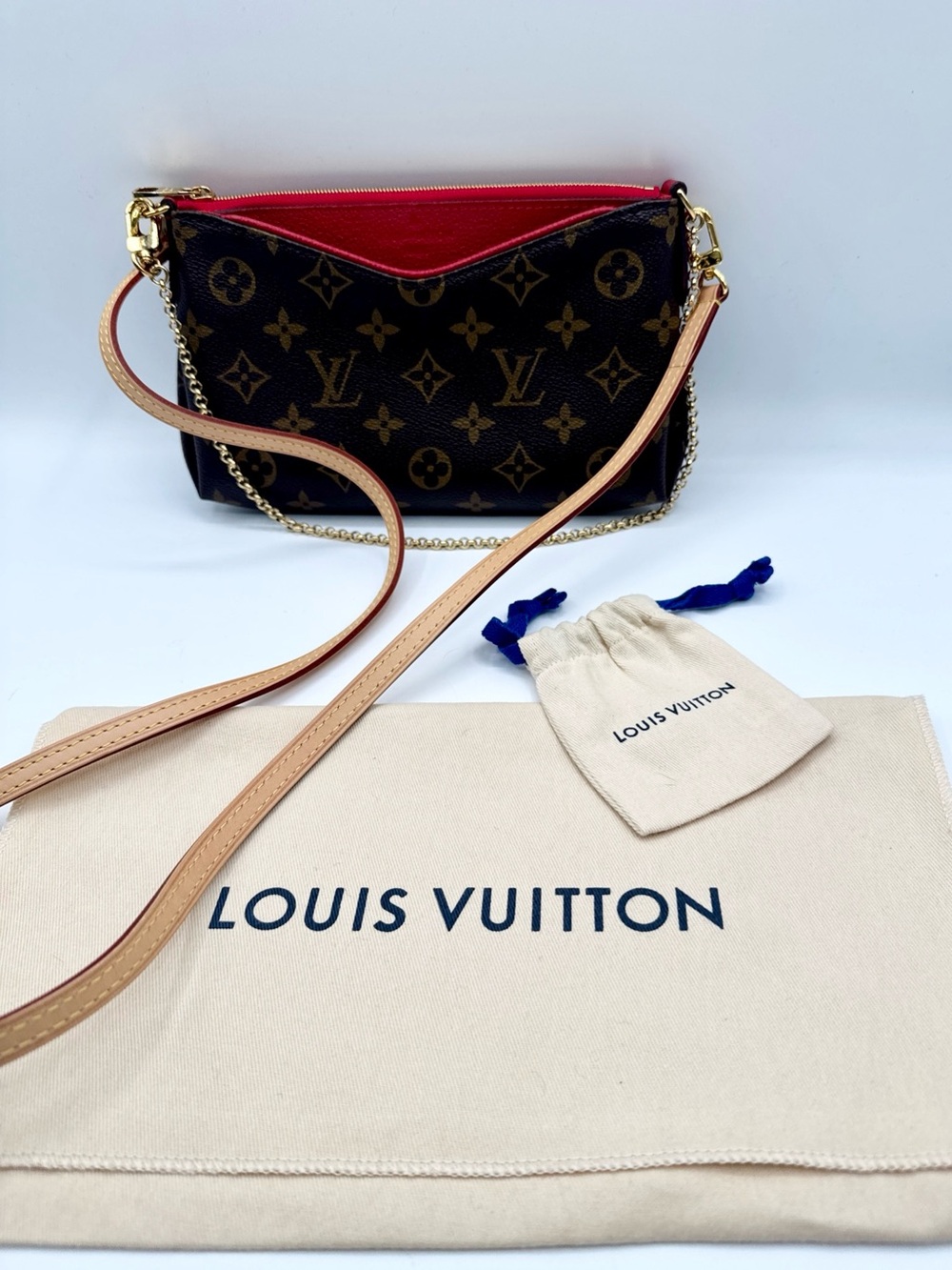 Authentic Louis Vuitton Pallas Clutch Excellent Condition